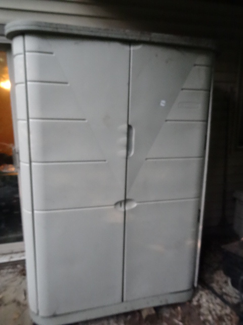 lot 246 image: Rubbermaid outdoor storage unit. 2 ...