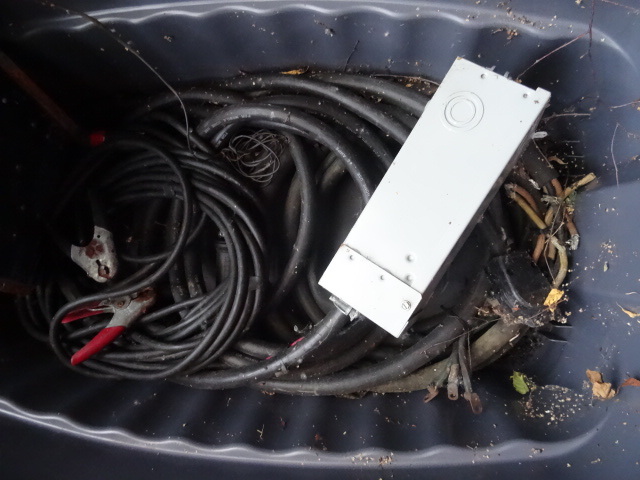 lot 249 image: Misc 220 volt cable. AEC200-3 unit...
