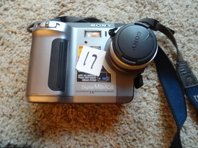 lot 17 image: Sony Digital Mavica Cameras.