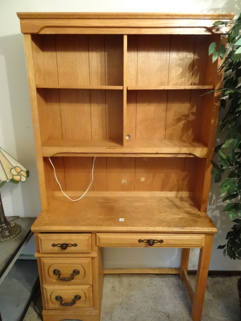 lot 30 image: 2 Piece Wood Office Desk.