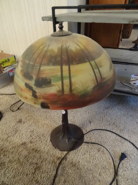 lot 35 image: Decorative Table Lamp 24 Tall