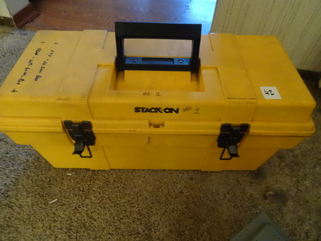 lot 42 image: 24 Volt DC Electric Motors