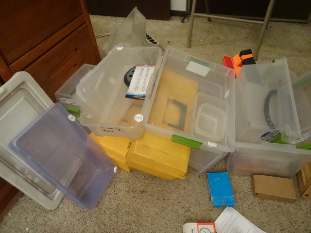 lot 118 image: Large Lot Of Misc Plastic Bins