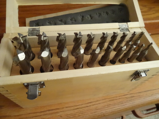 lot 119 image: HSS End Mill Set 20 Piece New