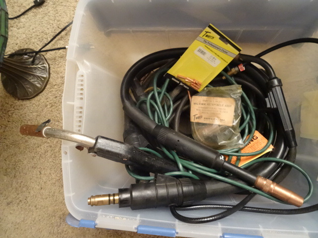 lot 255 image: 3 misc mid welding guns...