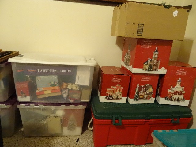 lot 131 image: Large Lot OF Misc Christmas Dcor