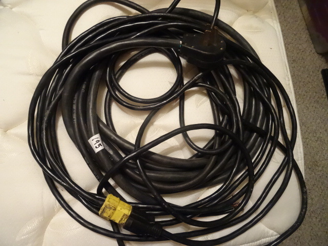 lot 195 image: Welding Cable 220 Volt Cord  120 Volt