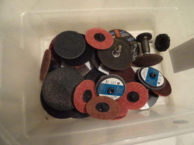 lot 198 image: Misc Grinding And Surface Prep Discs.