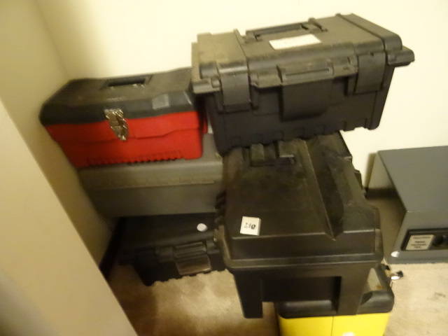 lot 210 image: 6 Misc Tool Boxes