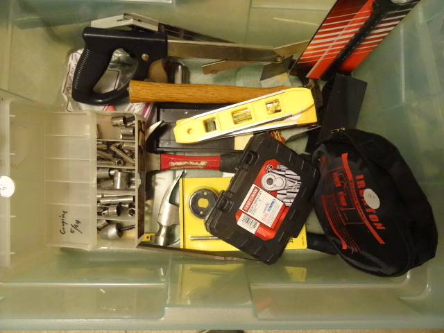 lot 215 image: Bin Of Misc Tools