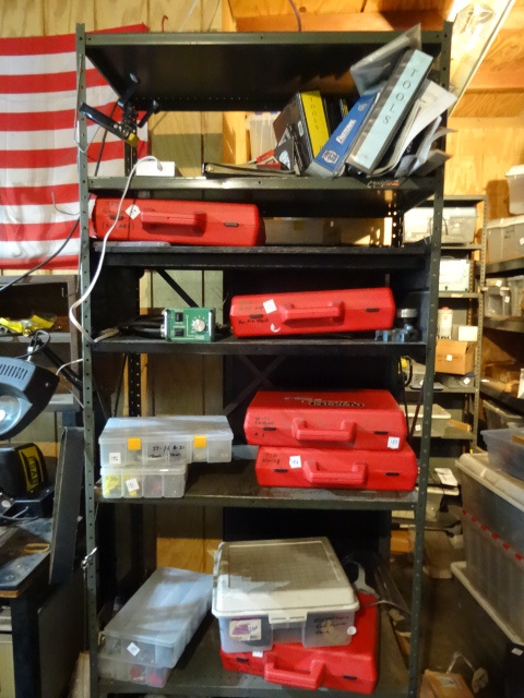 lot 267 image: Metal shelving unit