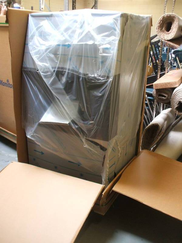 BRAND NEW COMMERCIAL ICE DISPENSING MACHINE