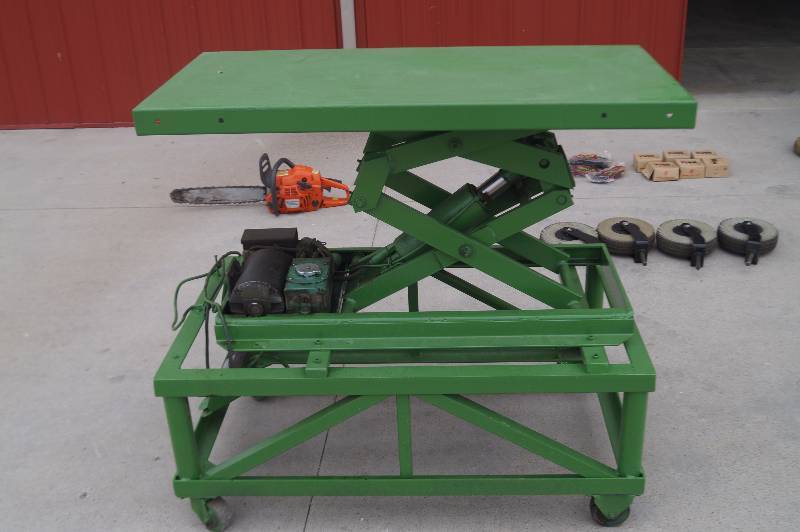 lot 1 image: Lift Table