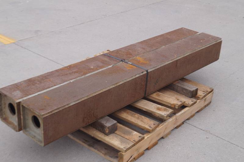 lot 4 image: Machine Parallels