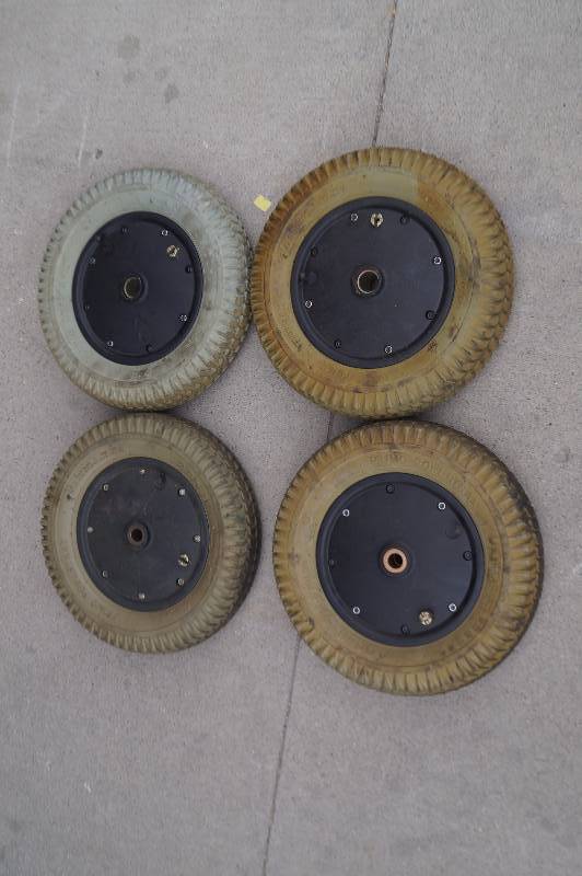lot 6 image: Small Pneumatic Wheels & Tires