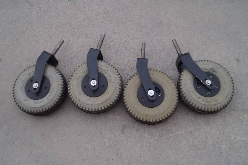 lot 8 image: Rubber Caster Wheels