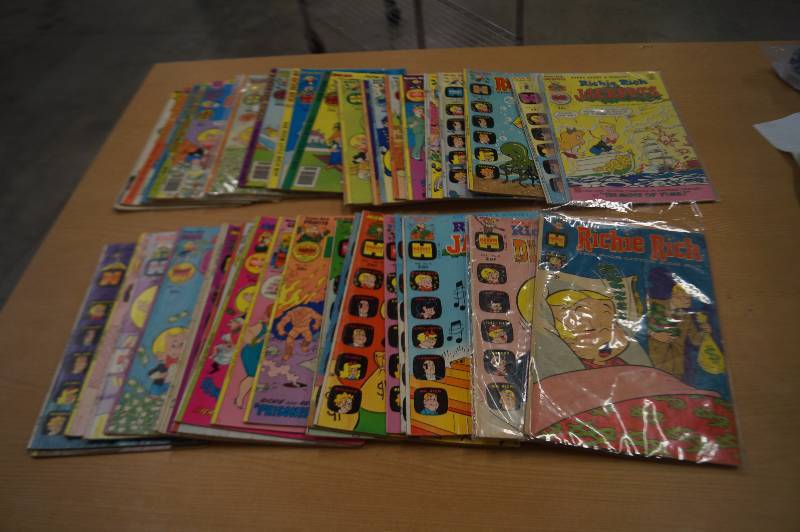 lot 24 image: VintageCollectible Comic Books