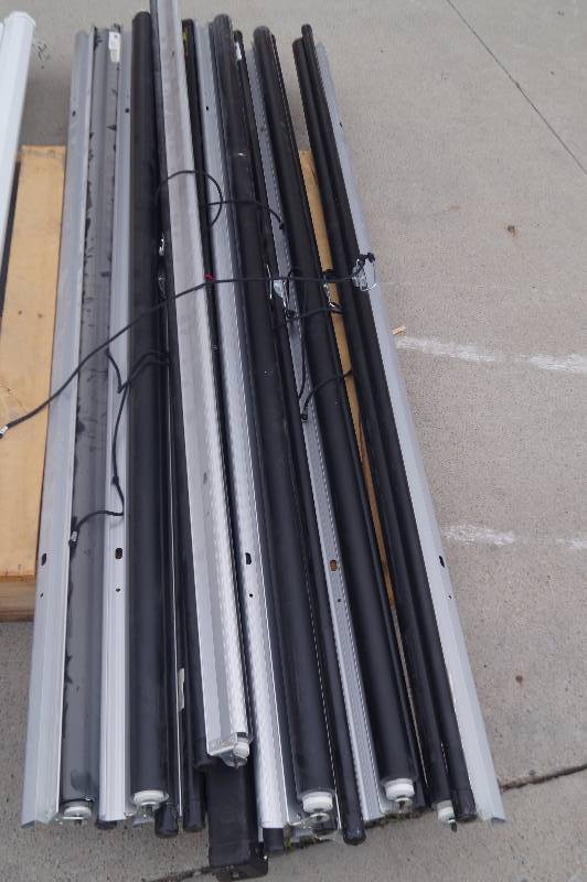 lot 35 image: Projector Screens