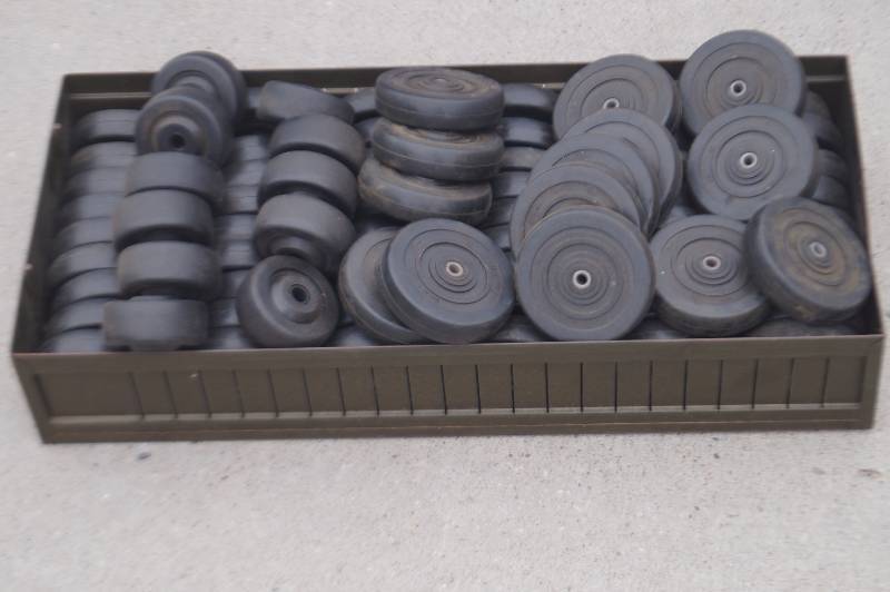 lot 46 image: Large Lot Roller Wheels