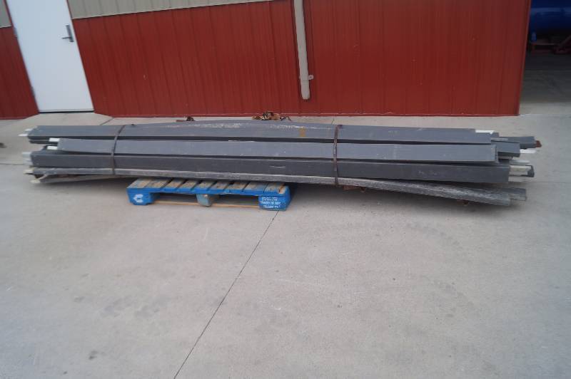 lot 53 image: Polymetal Forms