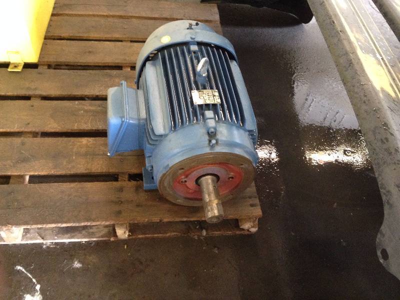 lot 15 image: Weg Electric Motor