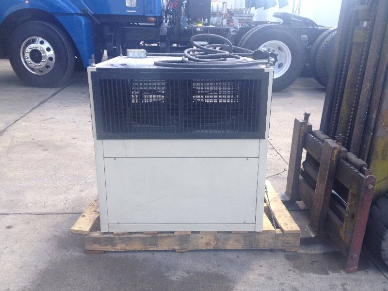 lot 16 image: Electronic Air Cleaner