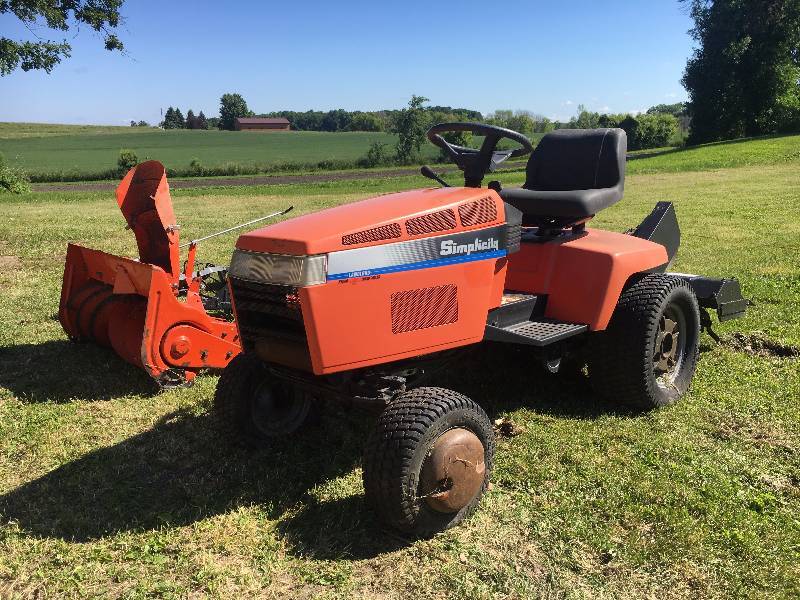lot 3 image: Simplicity Lawnmower w Attachments 17HP Kawasaki
