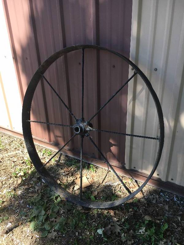 lot 5 image: 36 Wagon Wheel