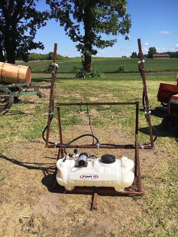 lot 10 image: Fimco Sprayer w 12 Boom