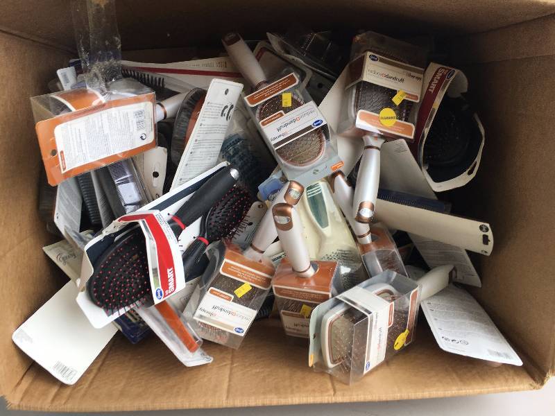 lot 20 image: Lot of Hair Care Products