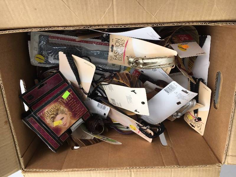 lot 22 image: Lot of Hair Care Products