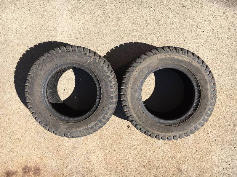 lot 49 image: 2 - Tires