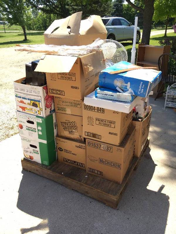 lot 62 image: Pallet of Candles, Tools, Christmas Items, DVD Player, Etc.