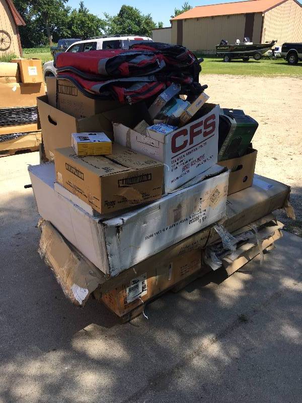 lot 66 image: Pallet of Swiss Backpacks, Cameras, Entertainment Stands, Etc