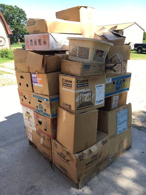 lot 68 image: Pallet of Airwalk Boots, Shooting Sticks, binoculars
