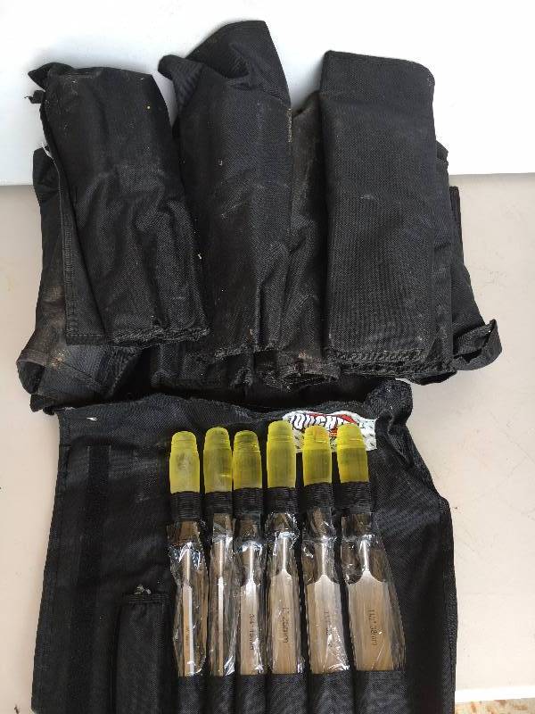 lot 71 image: 13 Sets of Wood Chisels