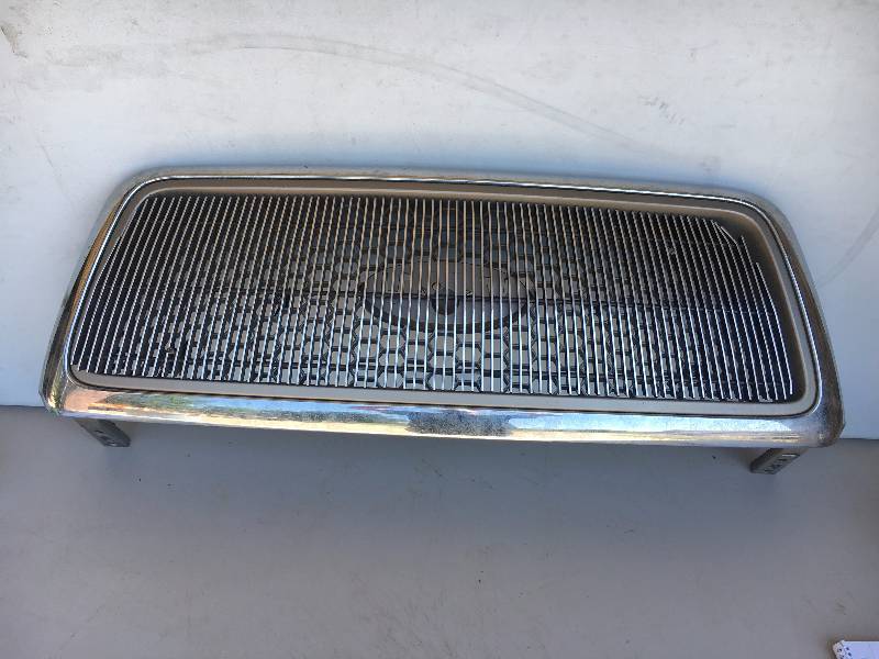 lot 76 image: 2005 F150 Grill