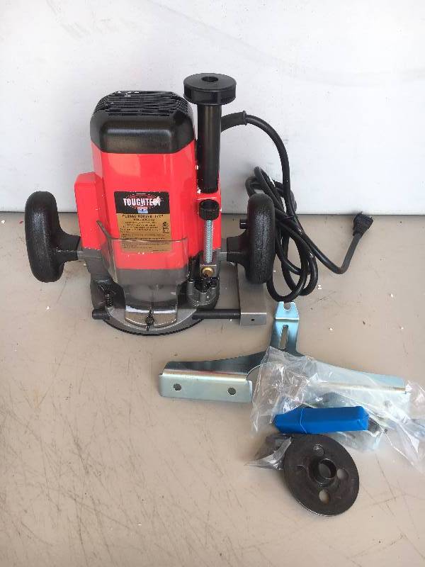 lot 81 image: Toughtest Plundge Router 12
