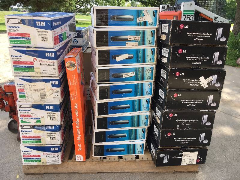 lot 115 image: Pallet of Electronics, AV Cables, Wireless Speaker Kits, Etc.
