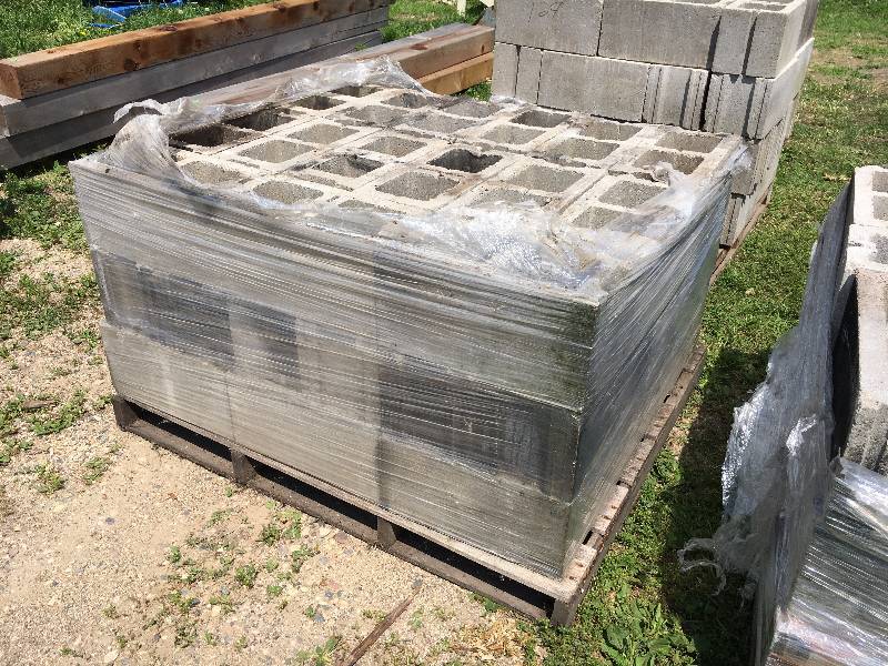 lot 132 image: Pallet of 45 Blocks