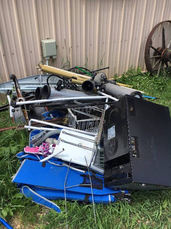 lot 141 image: Scrap Pile