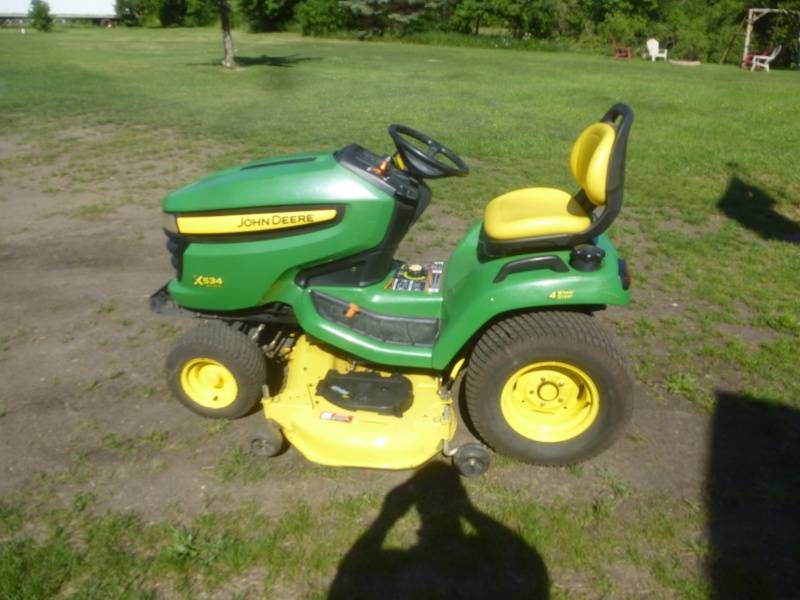 John Deere X 534 AWS Lawn Tractor