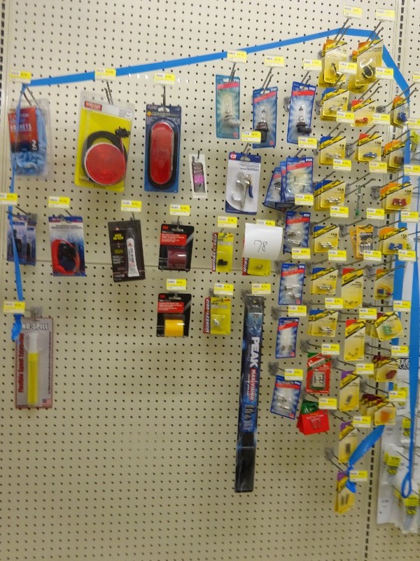 Car fuses, bulbs, lock de icer