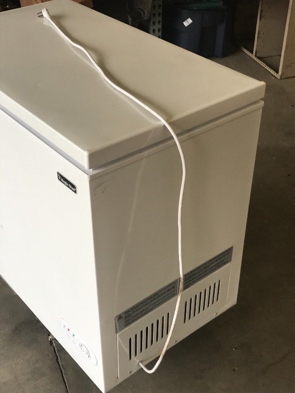 Magic Chef HMCF7W2 Chest Freezer, W... Loretto Equipment 349 KBID