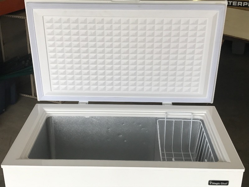 Magic Chef HMCF7W2 Chest Freezer, W... Loretto Equipment 349 KBID