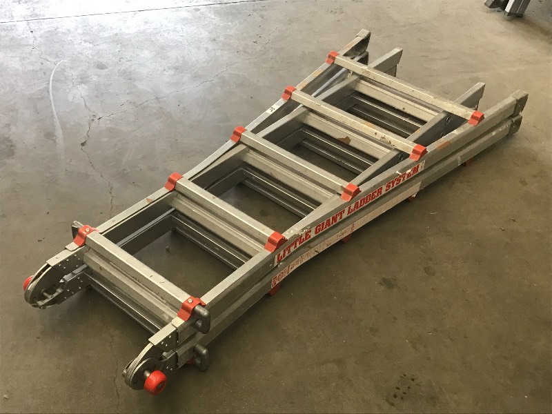 lot 38 image: Little Giant Model 10103 Aluminum L...