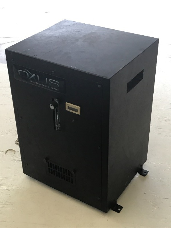 lot 40 image: Commercial 120Volt Oxygen Concentra...