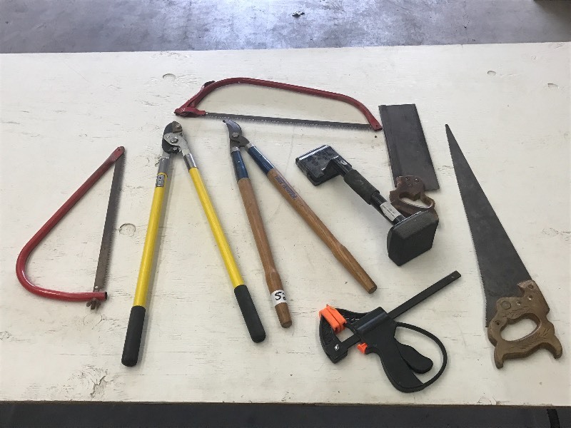 lot 52 image: Lot Of Assorted Hand Tools ...