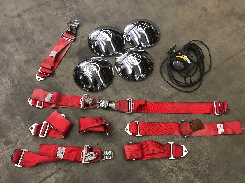 lot 73 image: Lot Of (4) 10 V.W. Baby Moon Hub ...