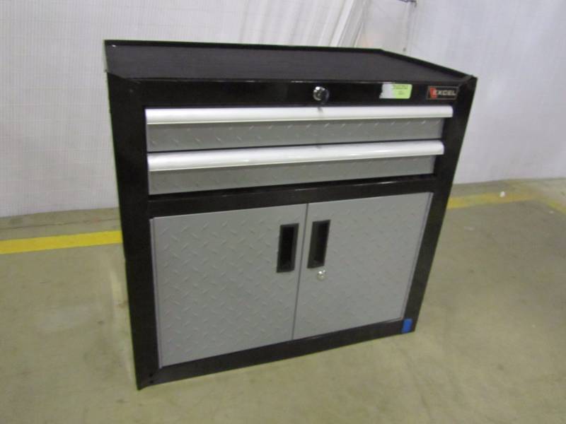 lot 61 image: Excel 26 in. 5-Drawer Chest and Roller Combination, Black with Diamond Plate Drawer Fronts